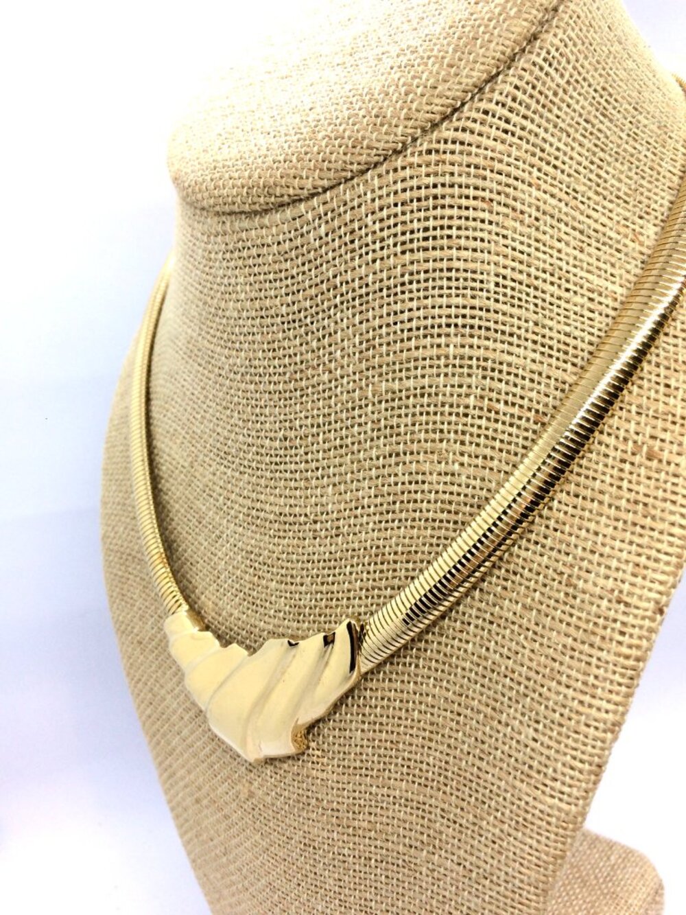 VINTAGE TRIFARI NECKLACE Gold Tone Snake Chain Modernist Sculptural Bib Collar - Picture 4 of 15